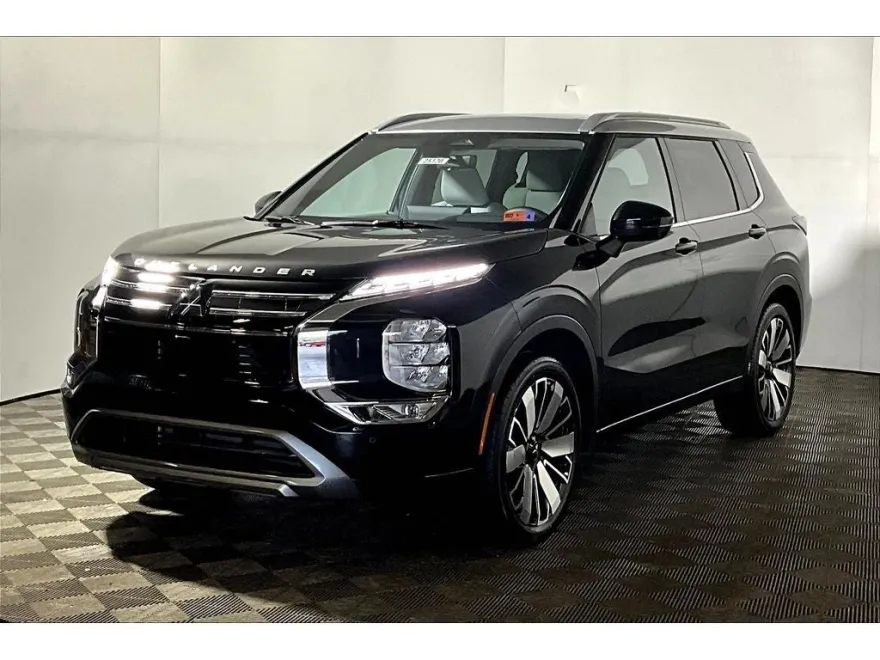 2025 Mitsubishi Outlander Platinum photo 1