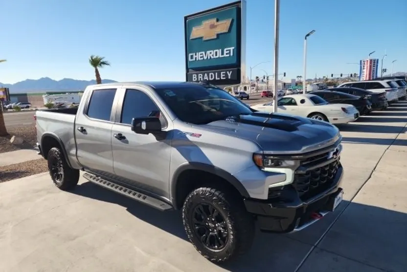 2023 Chevrolet Silverado 1500 ZR2 photo 1