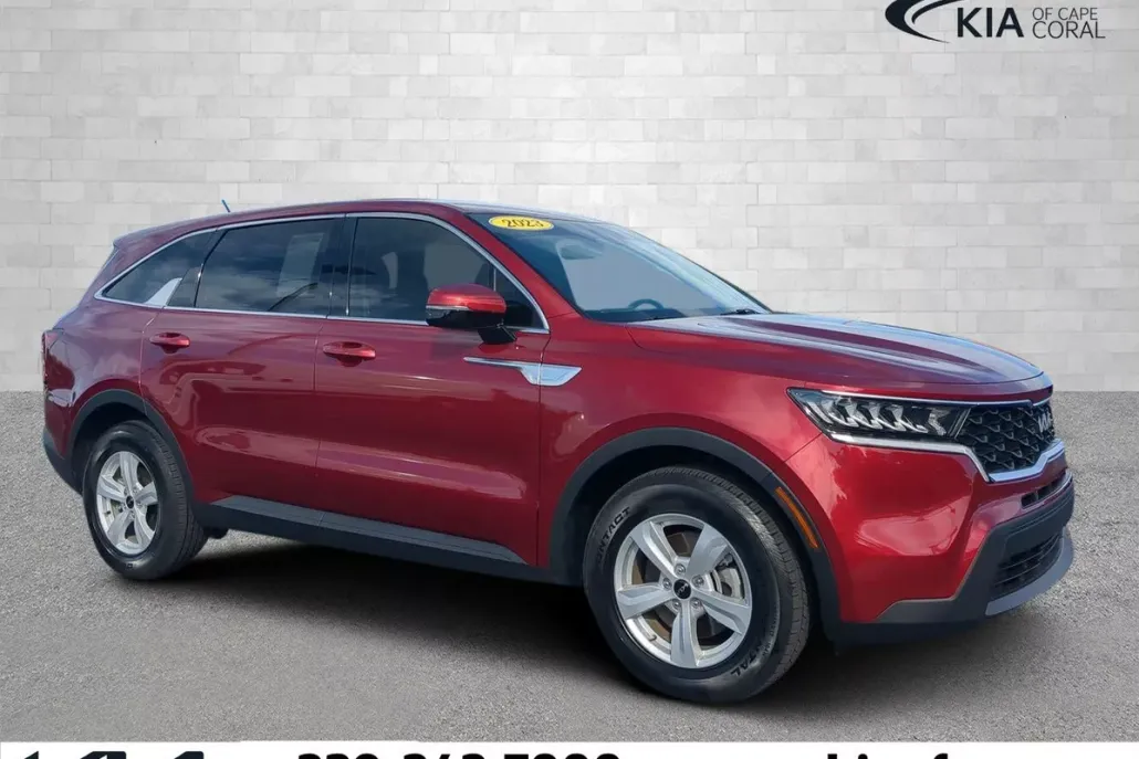 2023 Kia Sorento LX photo 1
