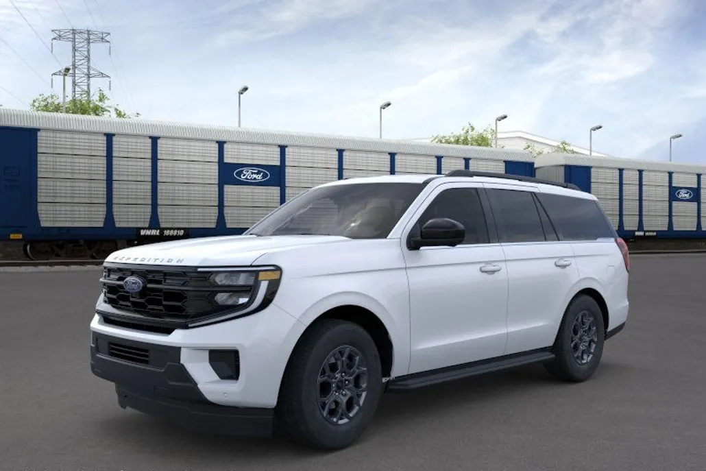 2025 Ford Expedition photo 1