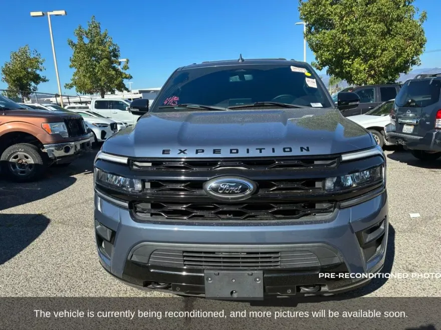 2022 Ford Expedition MAX Limited photo 1