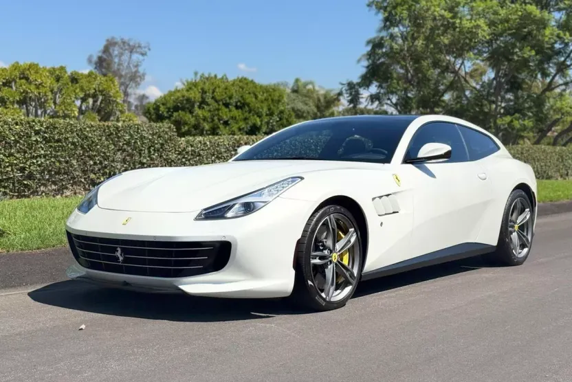 2017 Ferrari GTC4Lusso photo 1