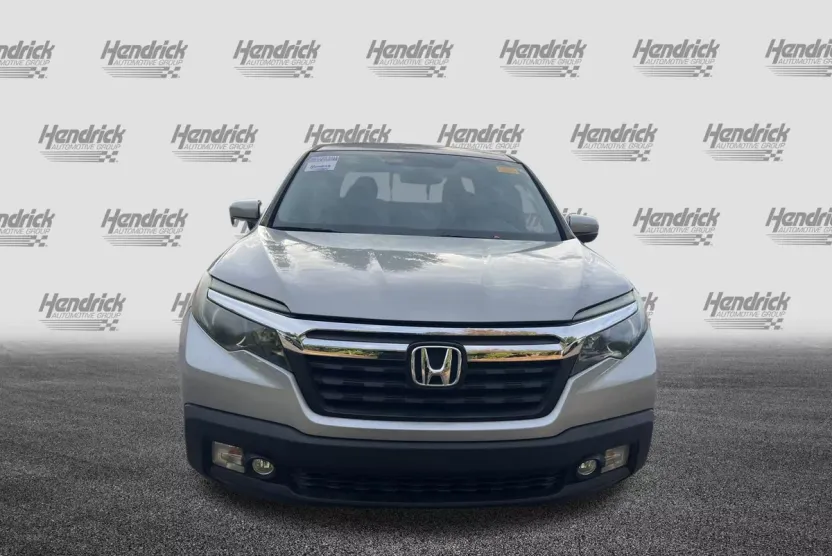 2019 Honda Ridgeline RTL-T photo 1