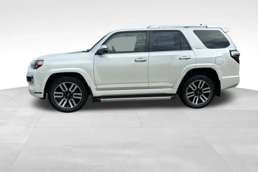 2022 Toyota 4Runner Limited photo 1