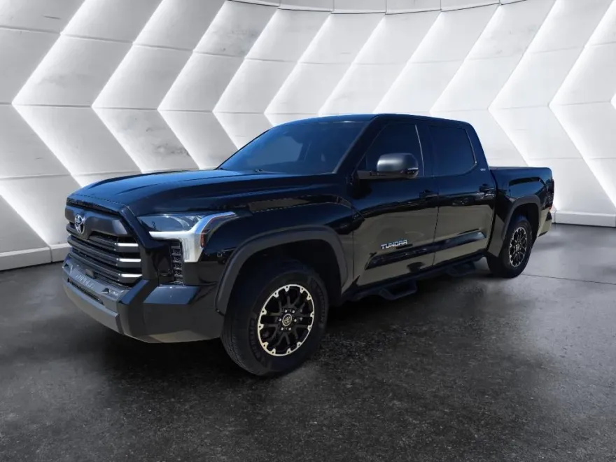 2022 Toyota Tundra SR5 photo 1