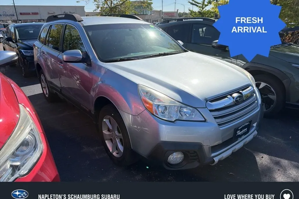2013 Subaru Outback 2.5i Premium photo 1