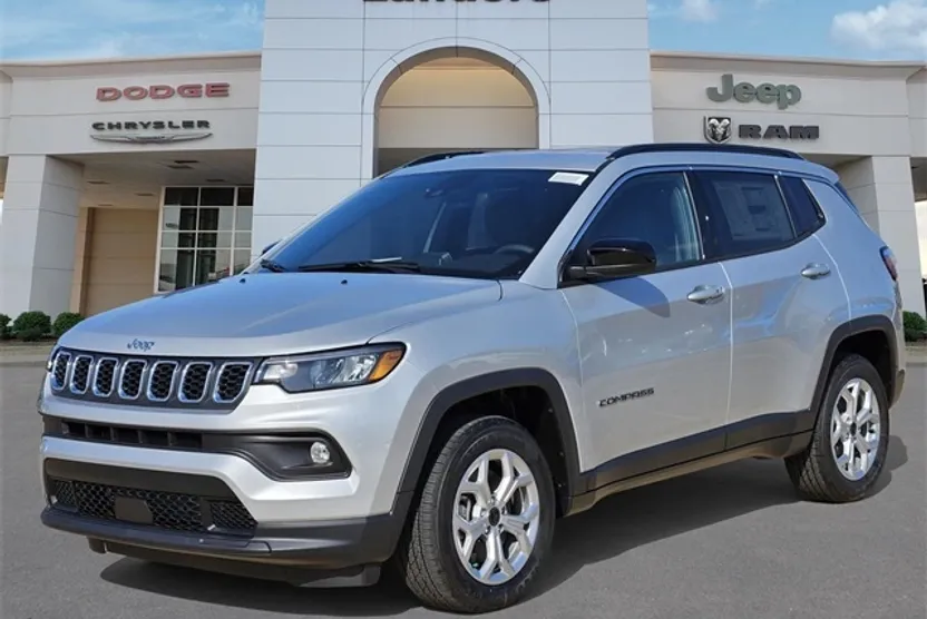2025 Jeep Compass North Edition Latitude photo 1