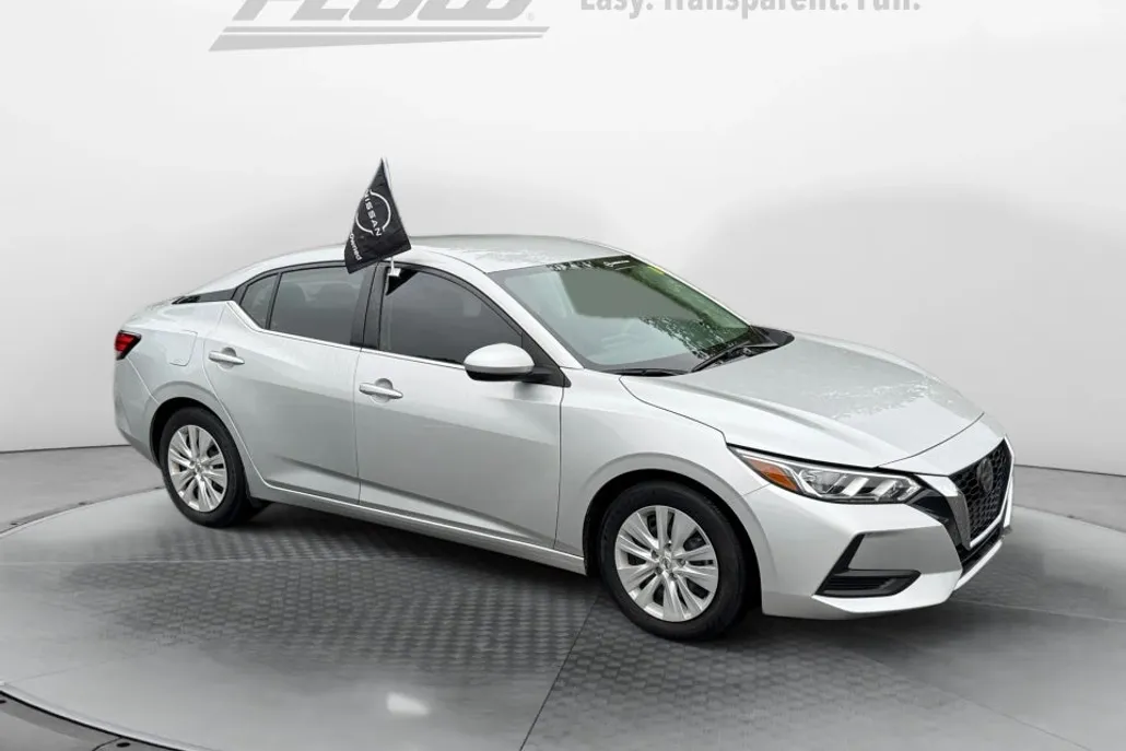 2023 Nissan Sentra S photo 1