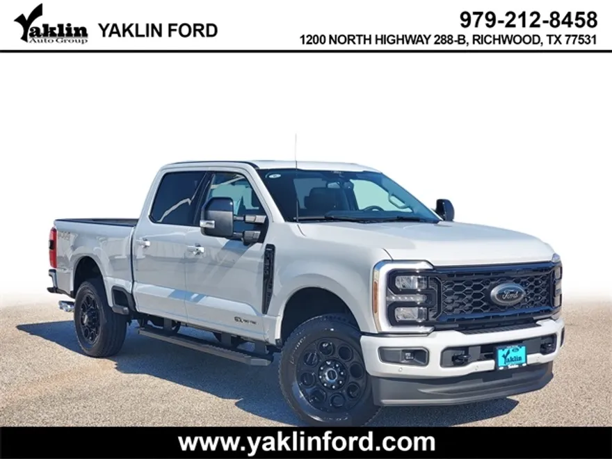 2026 Ford F-250 Lariat photo 1