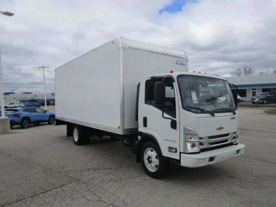 2024 Chevrolet Silverado 4500HD Base photo 1
