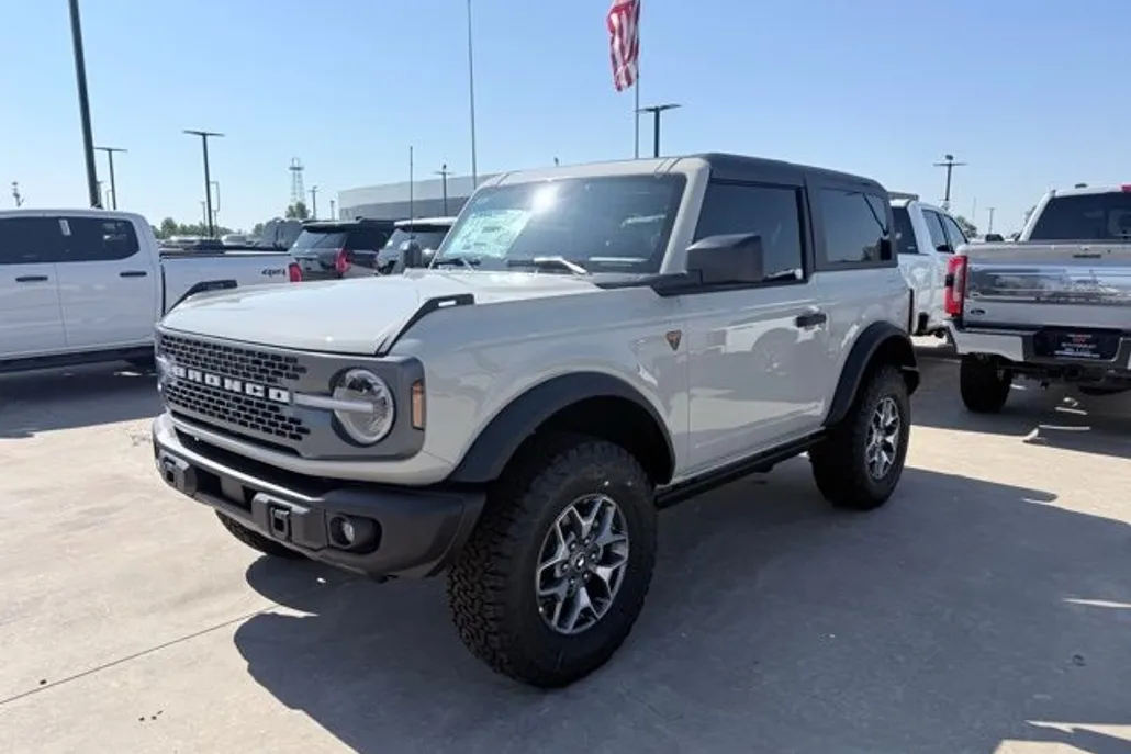 2025 Ford Bronco Badlands photo 1