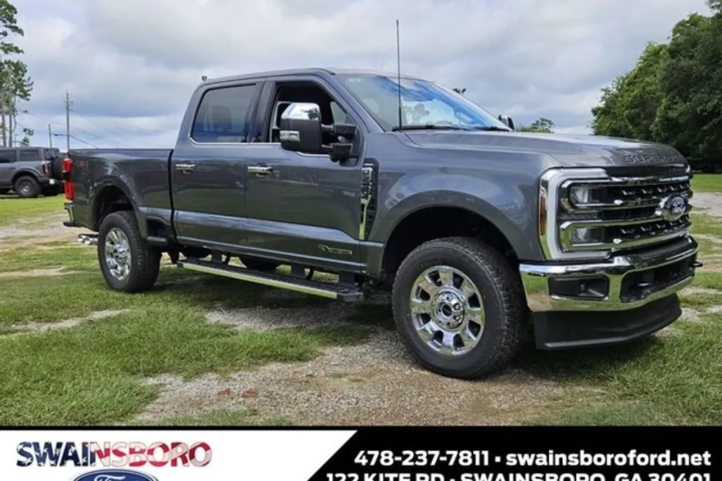 2025 Ford F-250 Lariat photo 1