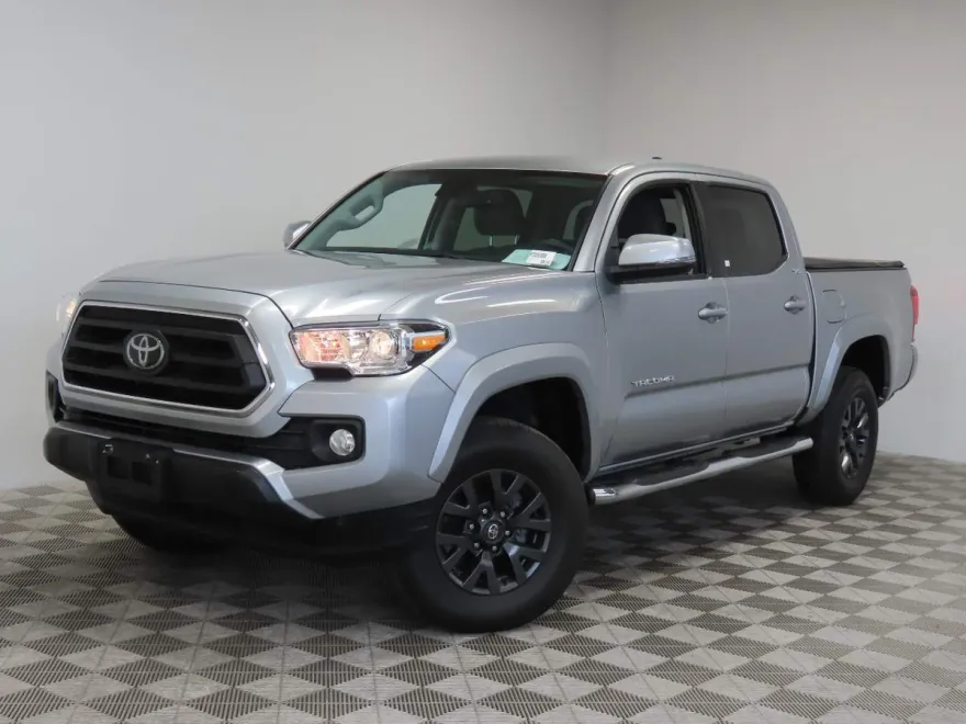 2022 Toyota Tacoma SR V6 photo 1