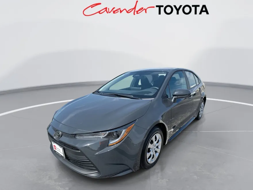 2025 Toyota Corolla LE photo 1