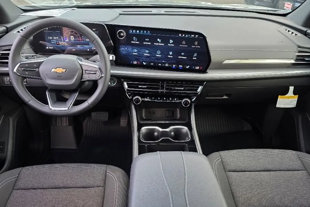 2026 Chevrolet Traverse photo 1