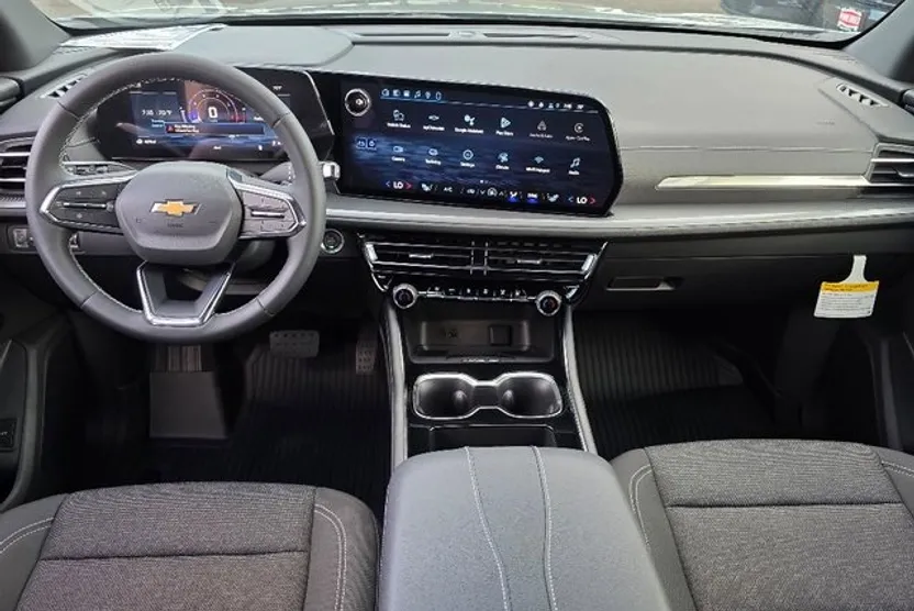 2026 Chevrolet Traverse photo 1