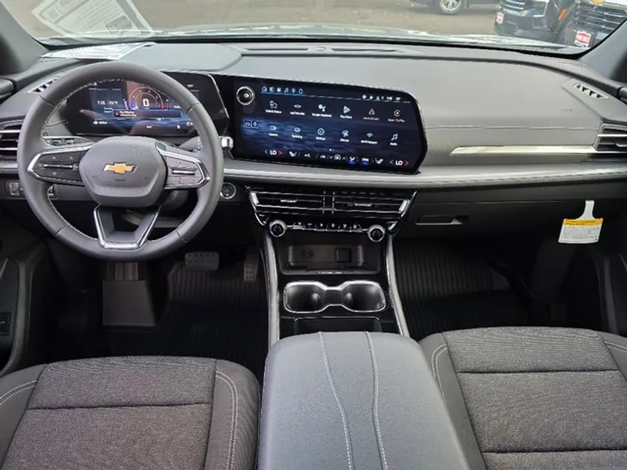 2026 Chevrolet Traverse photo 1