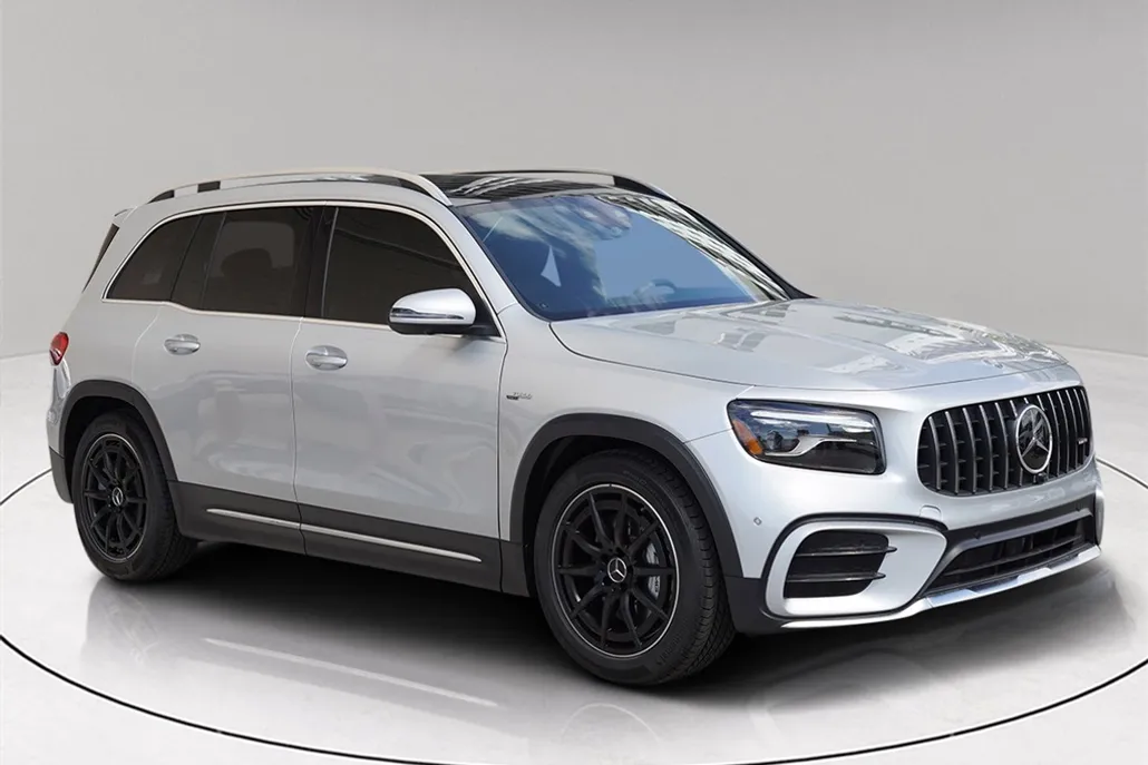 2024 Mercedes Benz GLB AMG 35 4MATIC photo 1