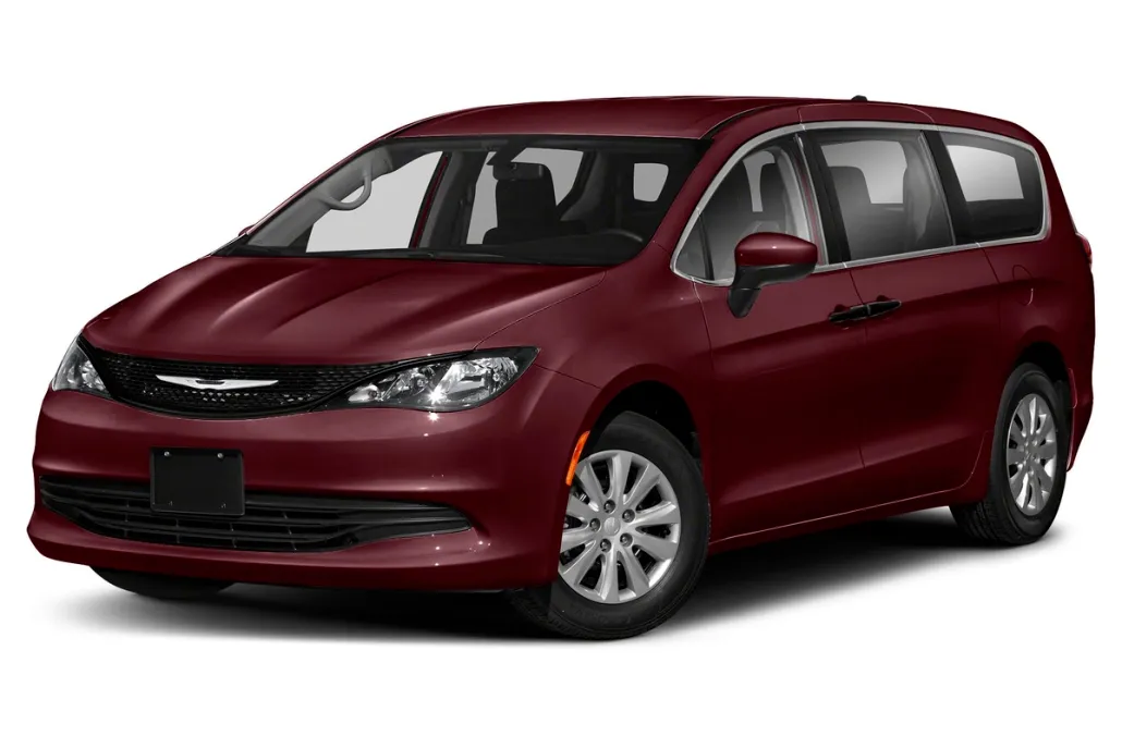2020 Chrysler Voyager LX photo 1