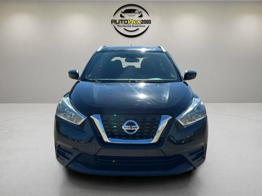 2018 Nissan Kicks S photo 1