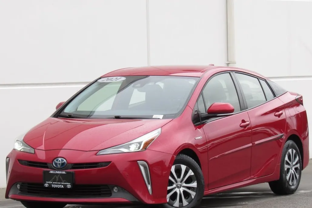 2021 Toyota Prius XLE AWD-e photo 1