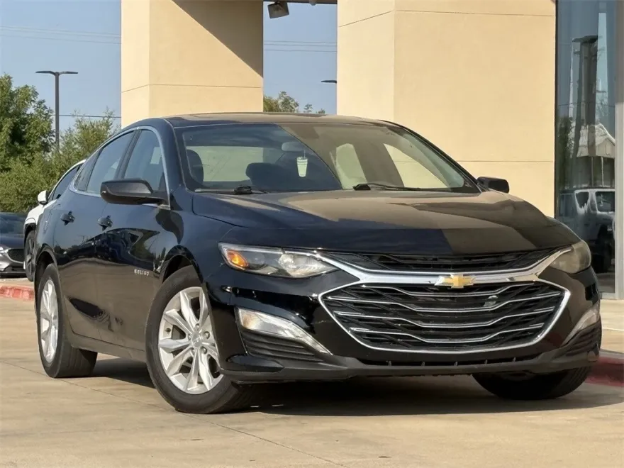 2021 Chevrolet Malibu 1LT photo 1
