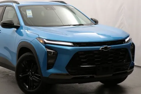 2025 Chevrolet Trax ACTIV photo 2