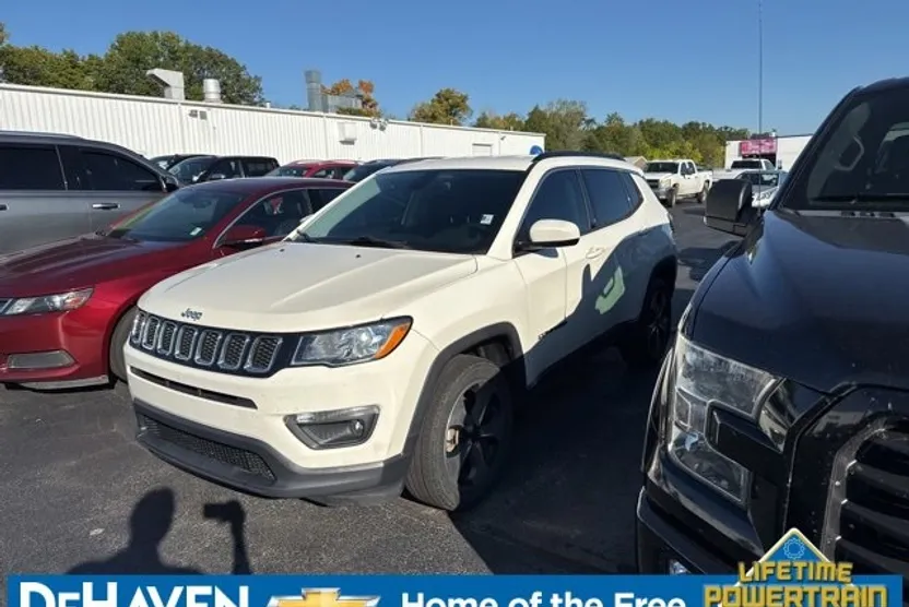 2017 Jeep Compass North Edition Latitude photo 1