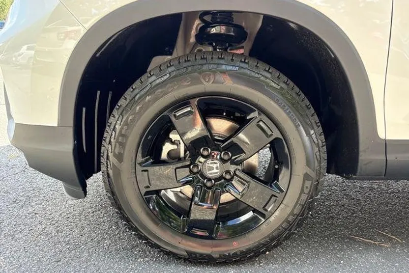 2026 Honda Ridgeline Black Edition photo 1