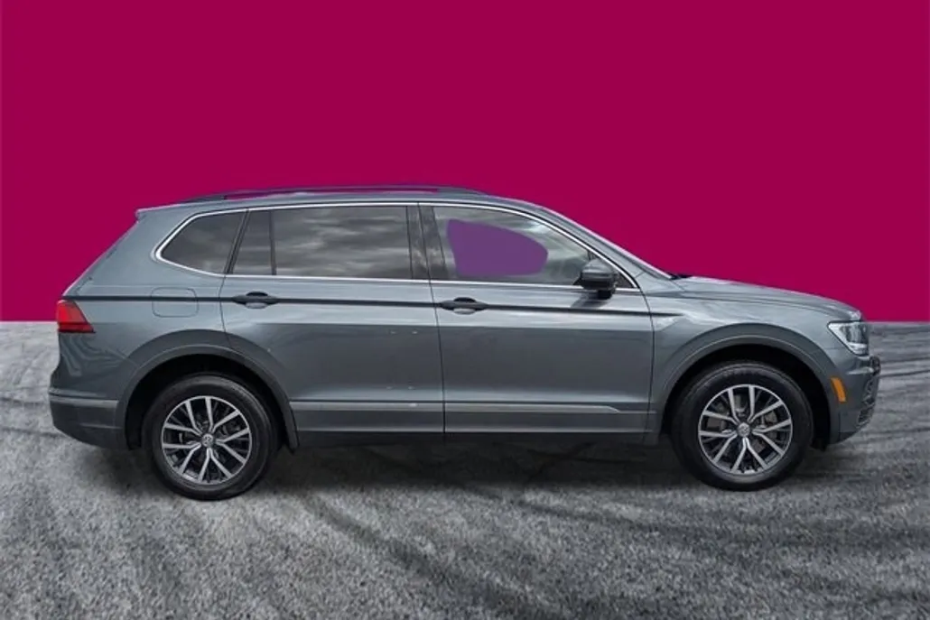 2020 Volkswagen Tiguan SE R-Line Black photo 1