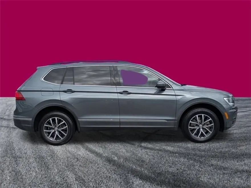 2020 Volkswagen Tiguan SE R-Line Black photo 1