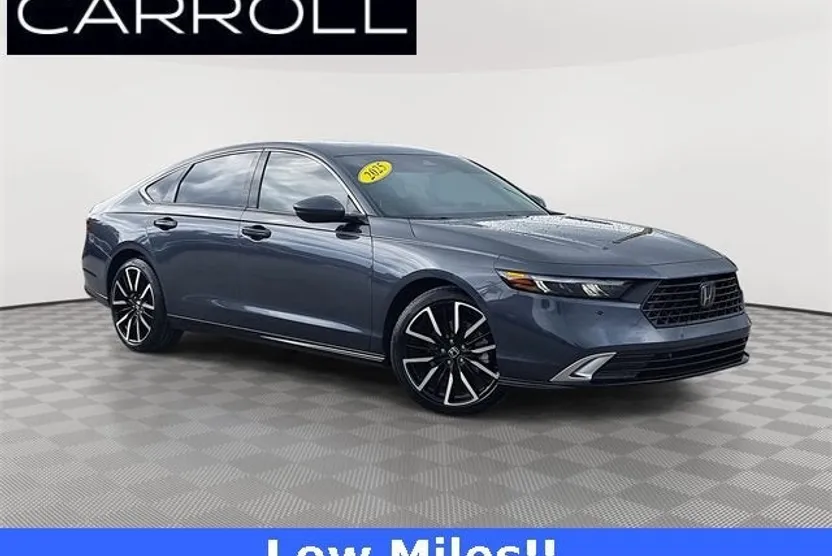 2025 Honda Accord Hybrid Touring photo 1