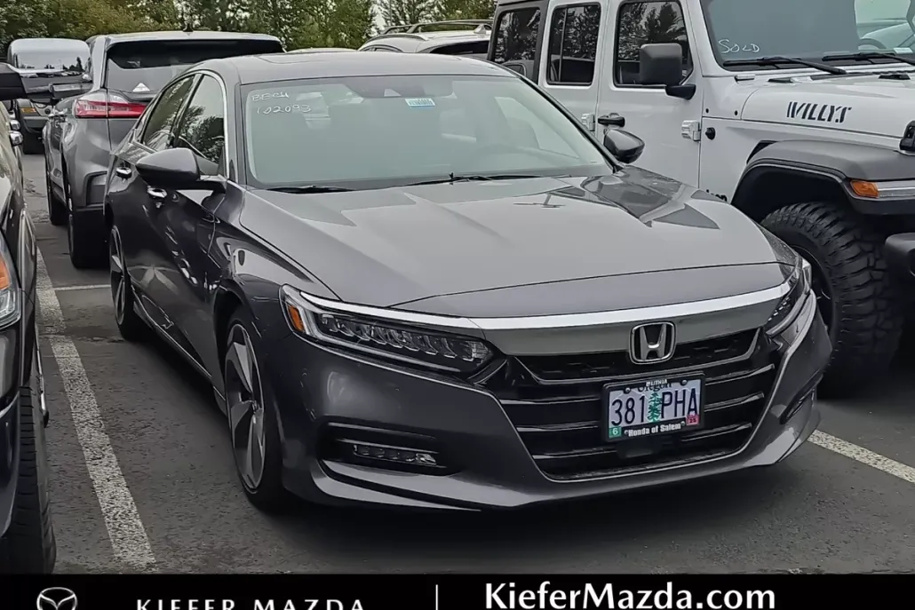 2020 Honda Accord Touring 2.0T photo 1