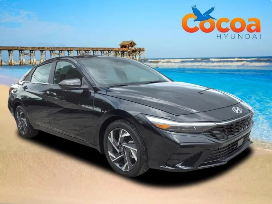 2025 Hyundai Elantra SEL Convenience photo 1