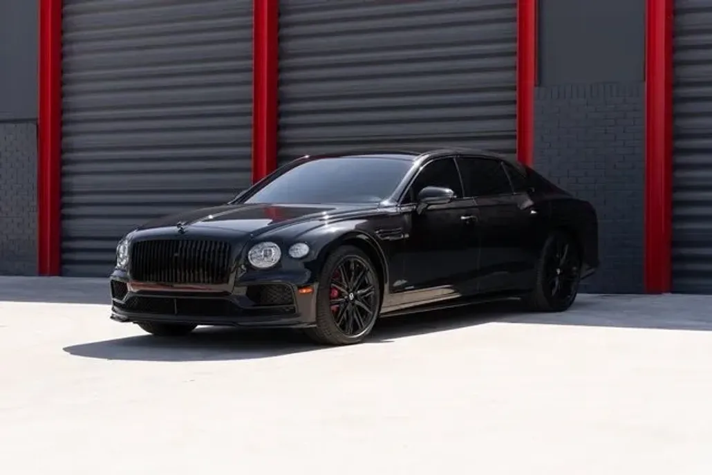 2021 Bentley Flying Spur V8 photo 1