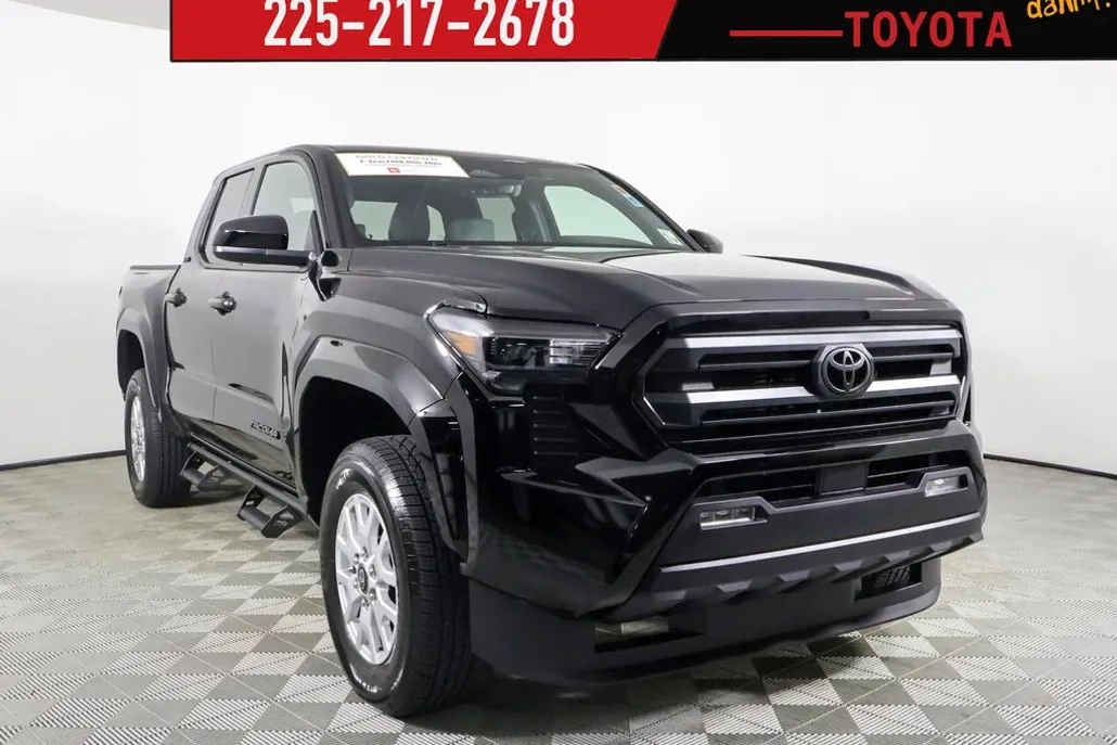 2025 Toyota Tacoma SR5 photo 1