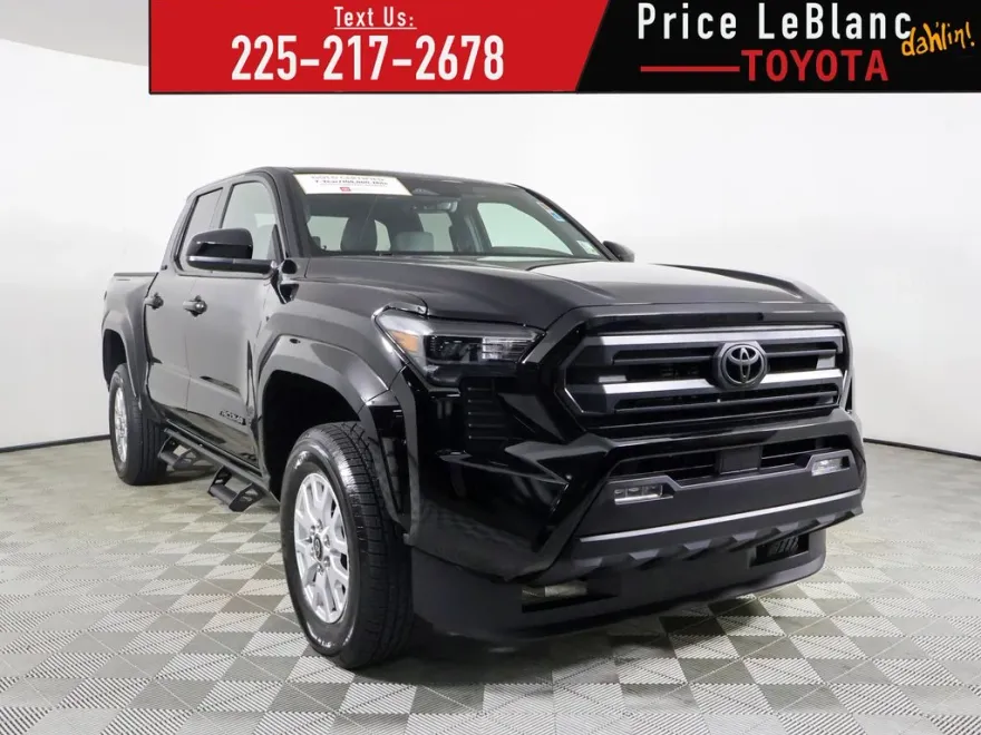 2025 Toyota Tacoma SR5 photo 1