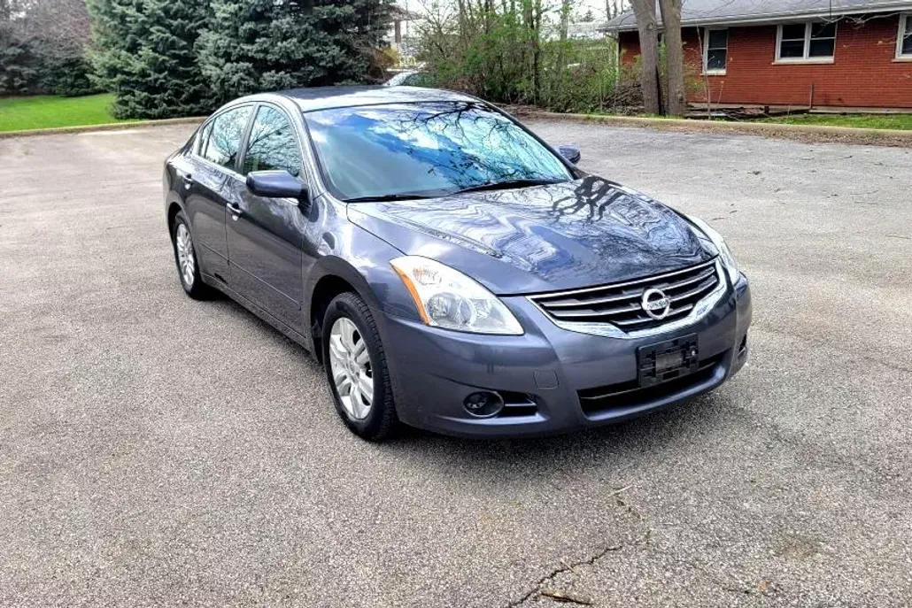 2012 Nissan Altima 2.5 S photo 1