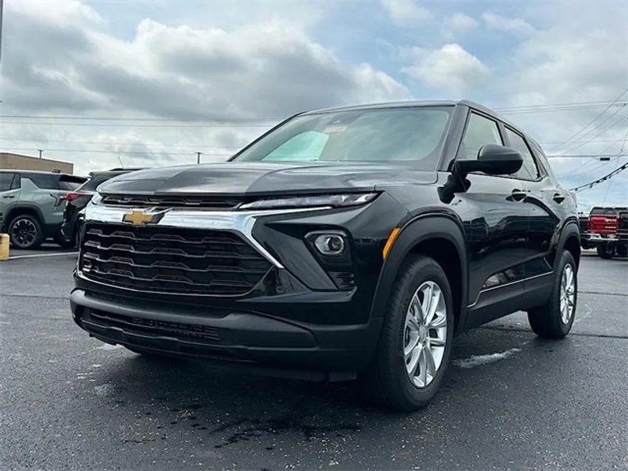 2026 Chevrolet Trailblazer LS photo 1