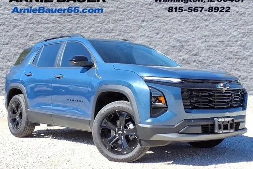 2026 Chevrolet Equinox LT photo 1