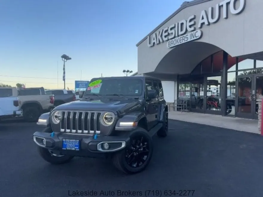 2022 Jeep Wrangler Unlimited Sahara 4xe photo 1