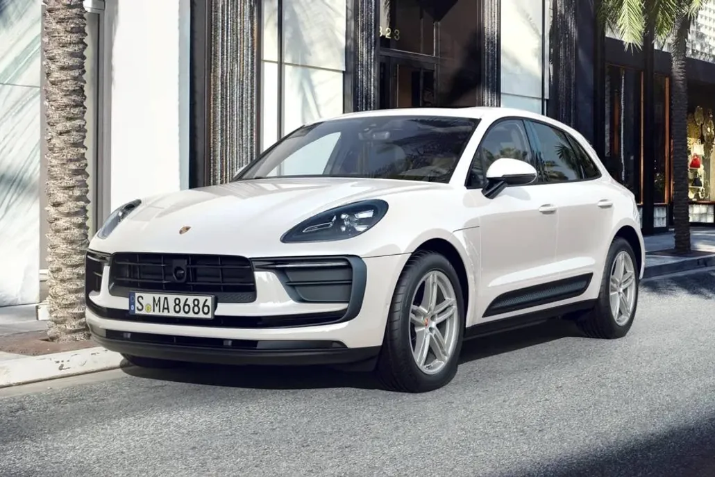 2025 Porsche Macan T photo 1