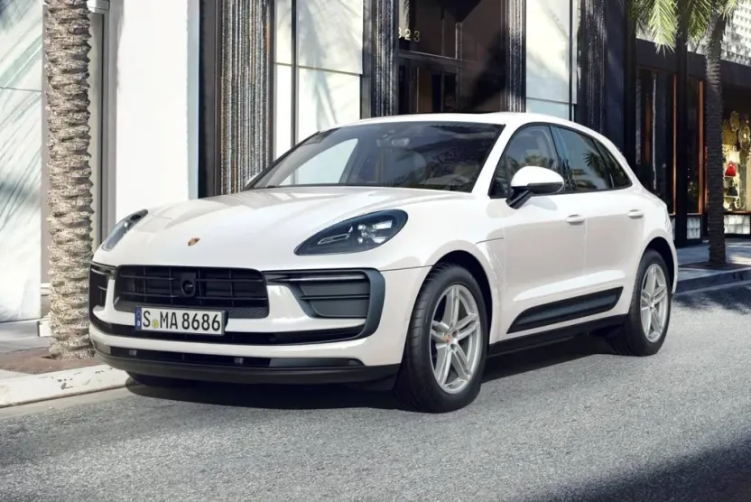 2025 Porsche Macan T photo 1