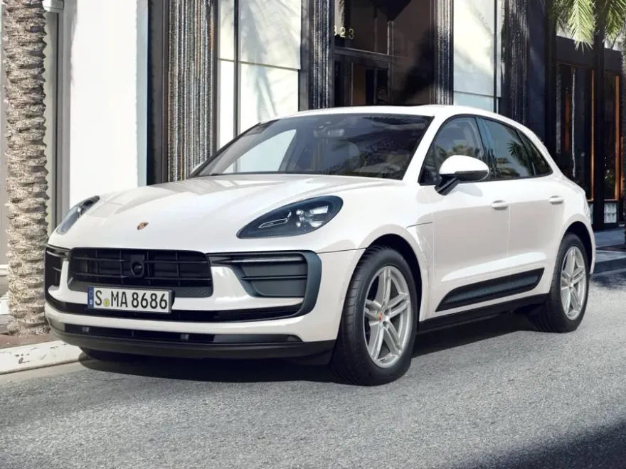 2025 Porsche Macan T photo 1