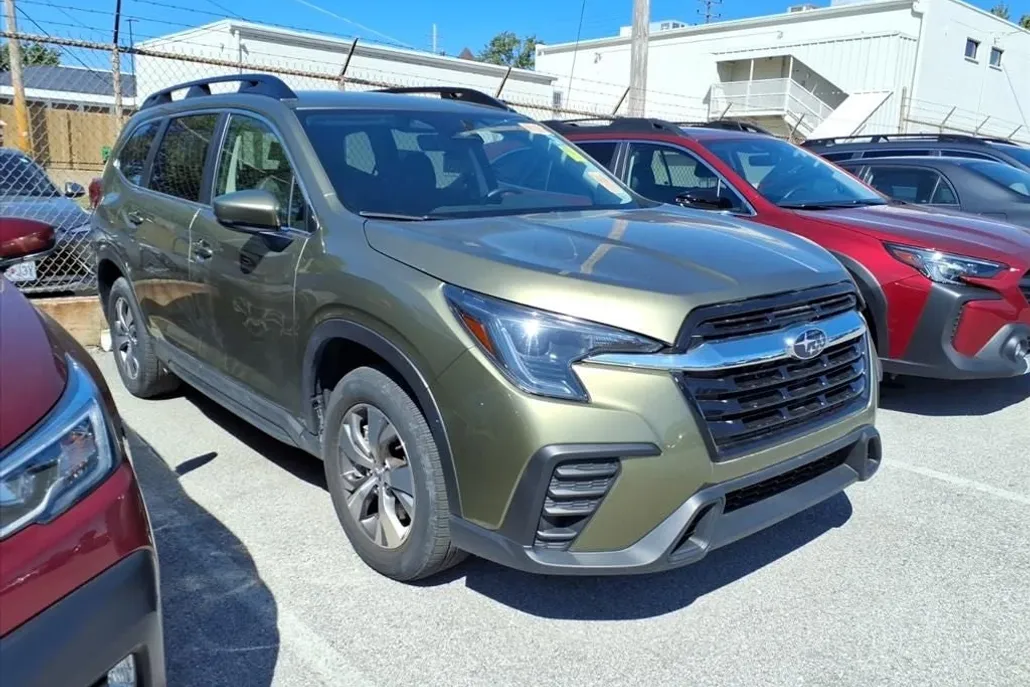 2024 Subaru Ascent Premium photo 1