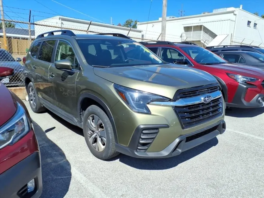2024 Subaru Ascent Premium photo 1