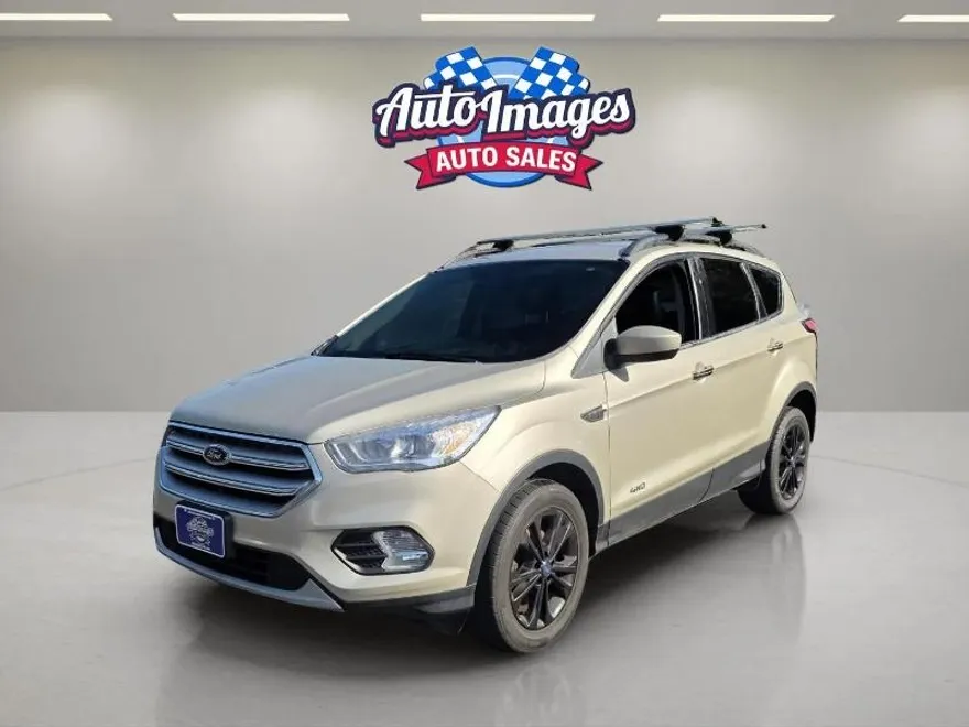 2018 Ford Escape SEL photo 1