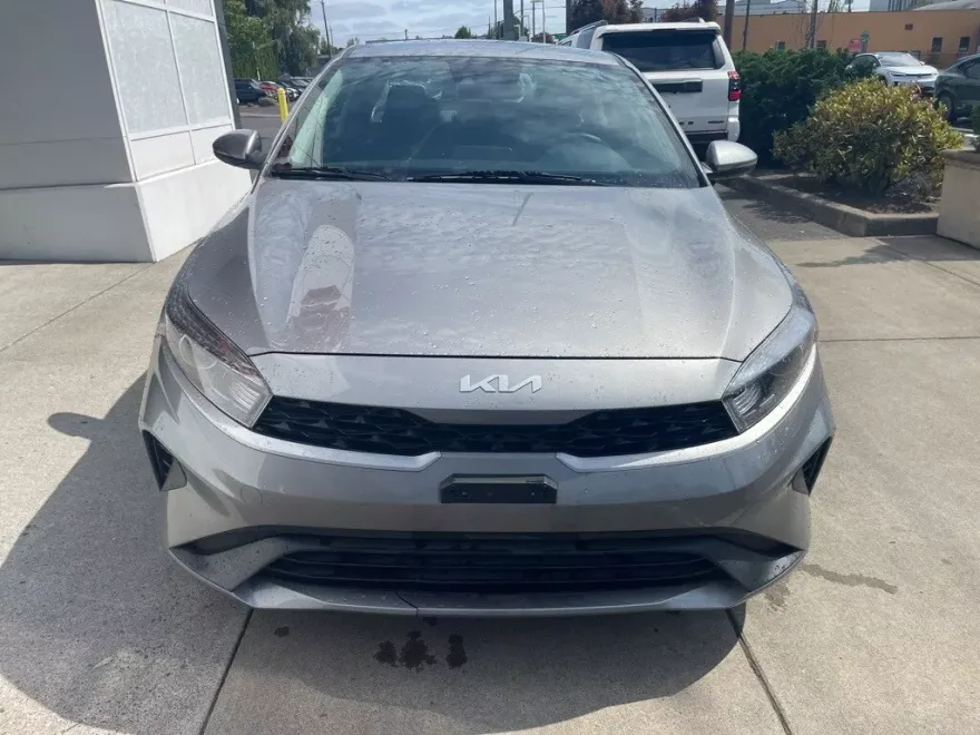 2022 Kia Forte LXS photo 1