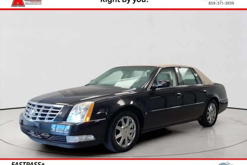 2008 Cadillac DTS photo 1