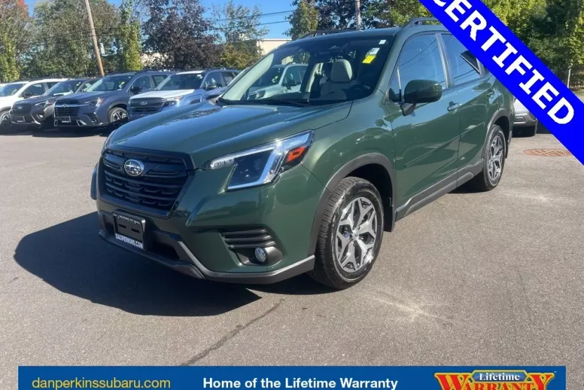2023 Subaru Forester Premium photo 1
